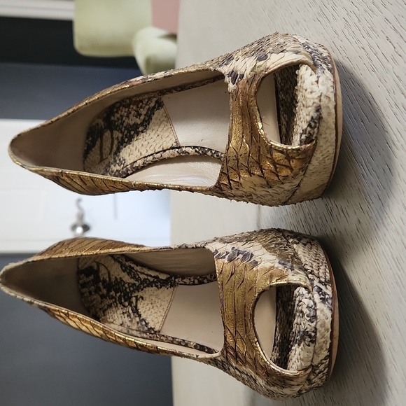 Christian Dior peeptoe gold python platform pumps.  VGUC - Picture 3 of 6